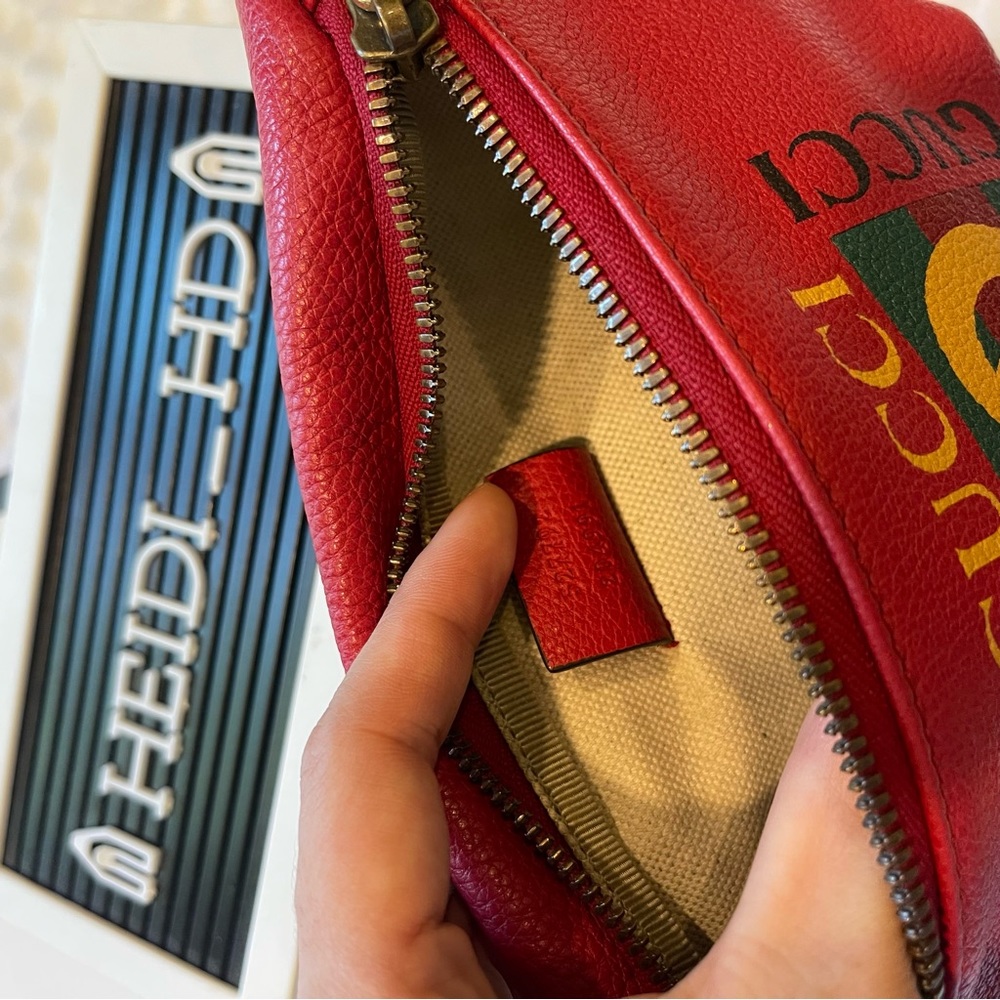 GUCCI Grained Calfskin Small Logo Belt Bag in Red - Picture 5 of 12